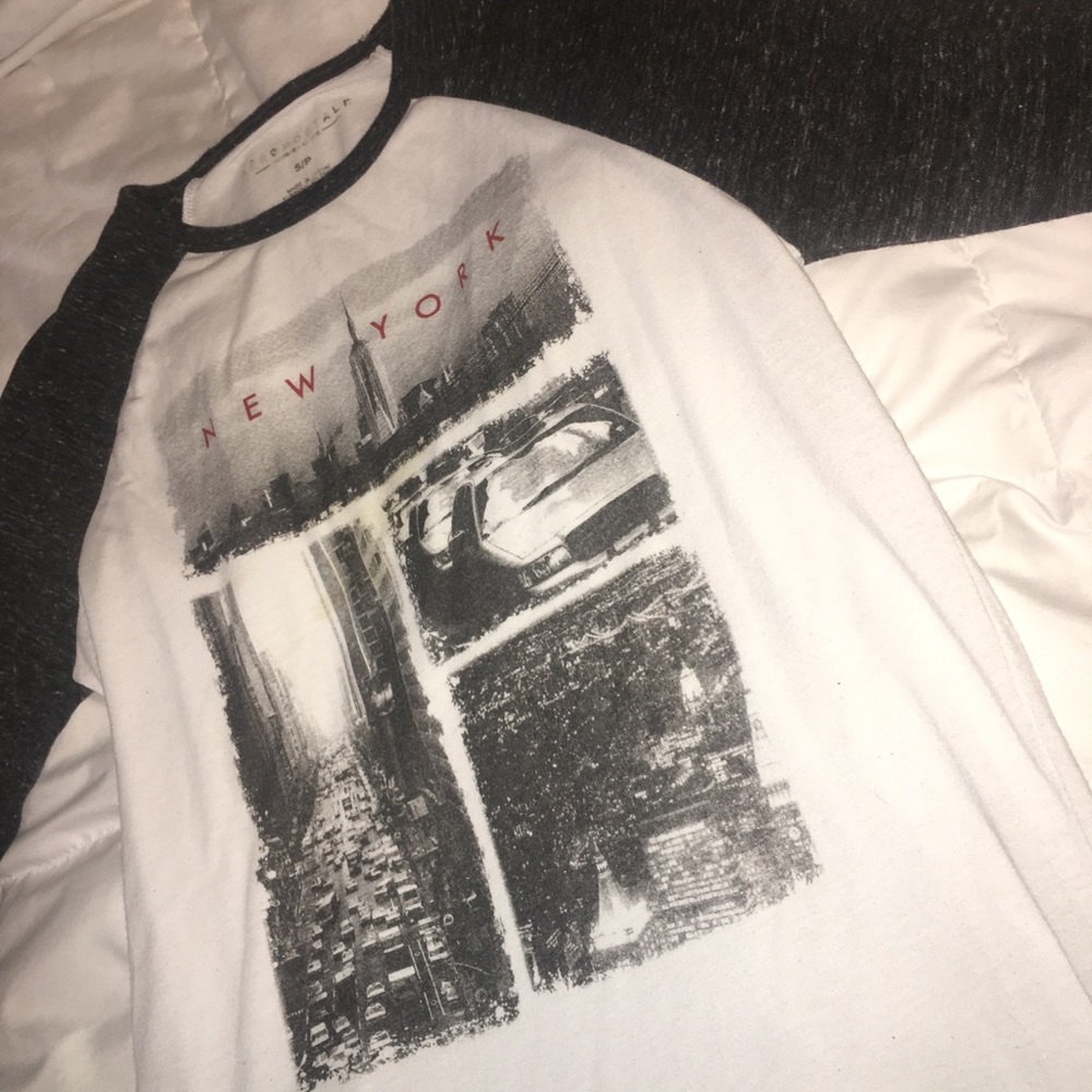 3/4 Sleeve Graphic T-Shirt